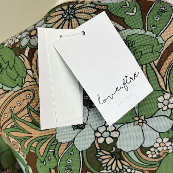 NWT Love Fire Layered Babydoll Blouse Cappuccino Desert Floral Green Tan Small - Picture 6 of 13